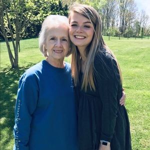 Meet your Posher, Lauren